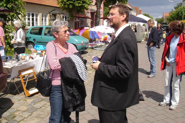 stadtfest_in_arnis_mit_buergermeister_jan_willi_degen.jpg