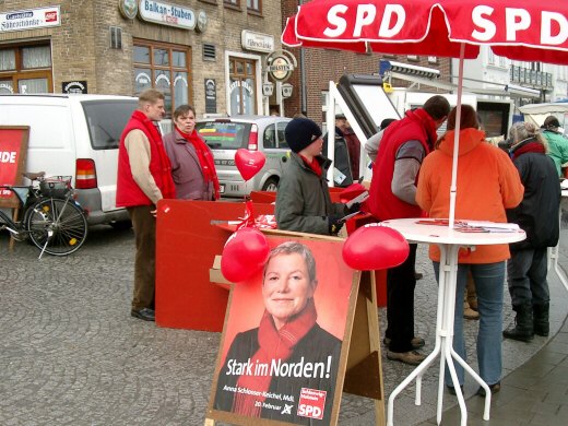 wahlkampfaktion_spd_ov_kappeln_auf_dem_kappelner_fischmarkt.jpg